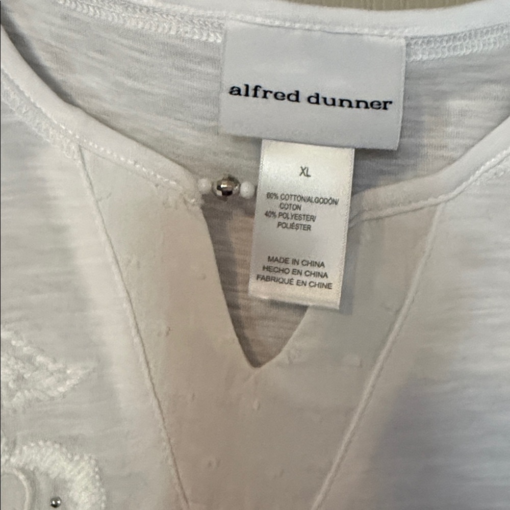 Alfred Dunner White Embroidered Split-Neck Tunic Blouse - Picture 2 of 3